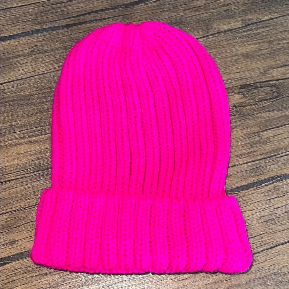 Bright Pink Chunky Knit Beanie-‎ OS